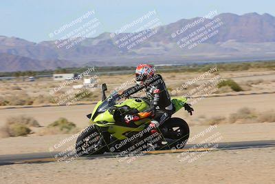 media/Dec-10-2023-SoCal Trackdays (Sun) [[0ce70f5433]]/Turn 9 Inside Set 1 (1115am)/